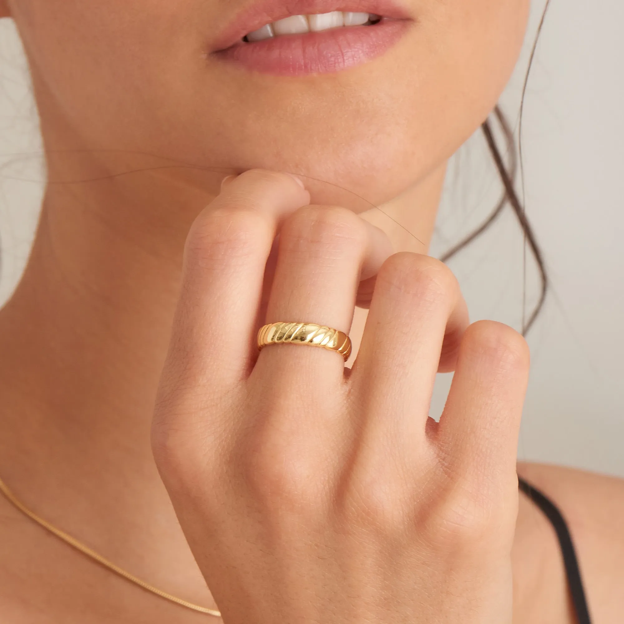 Ania Haie Smooth Twist Wide Band Ring