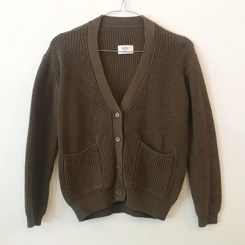 Cardigan Knit V-Neck Dark Chocolate - Sample