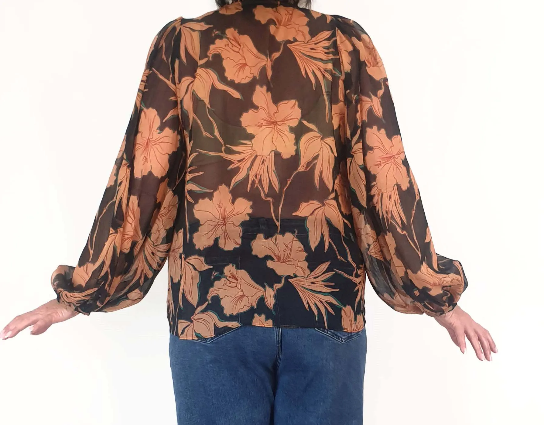 Country Road floral semi-sheer long sleeve top size 16