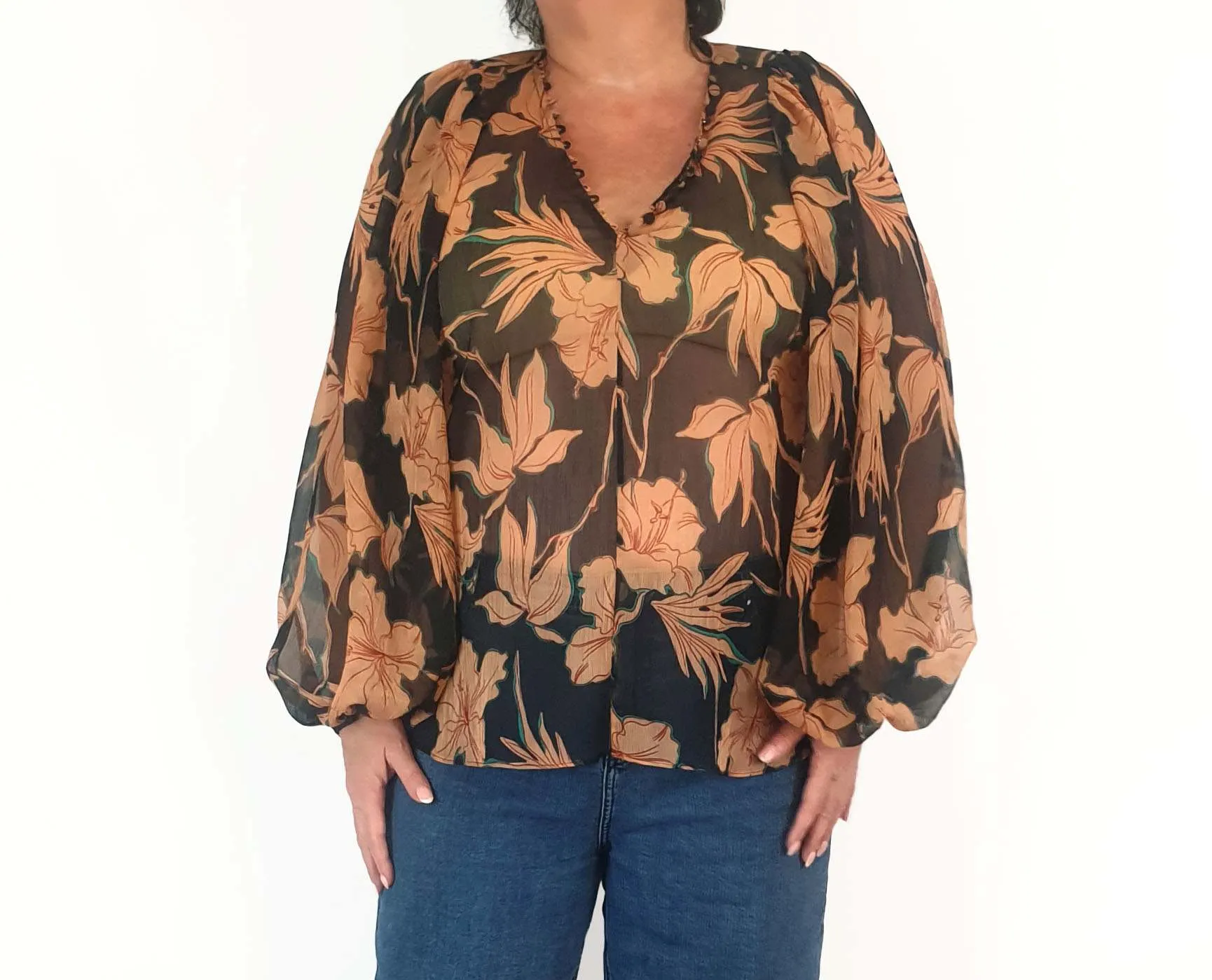 Country Road floral semi-sheer long sleeve top size 16