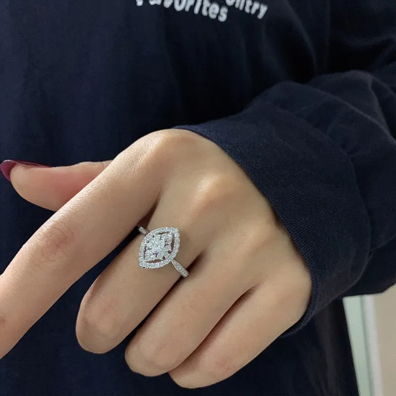 Luxury Leafy Almond Shape Ring