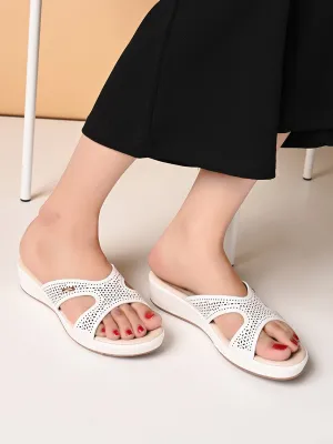Pelle Albero Female's White Faux Leather Flat Slipper