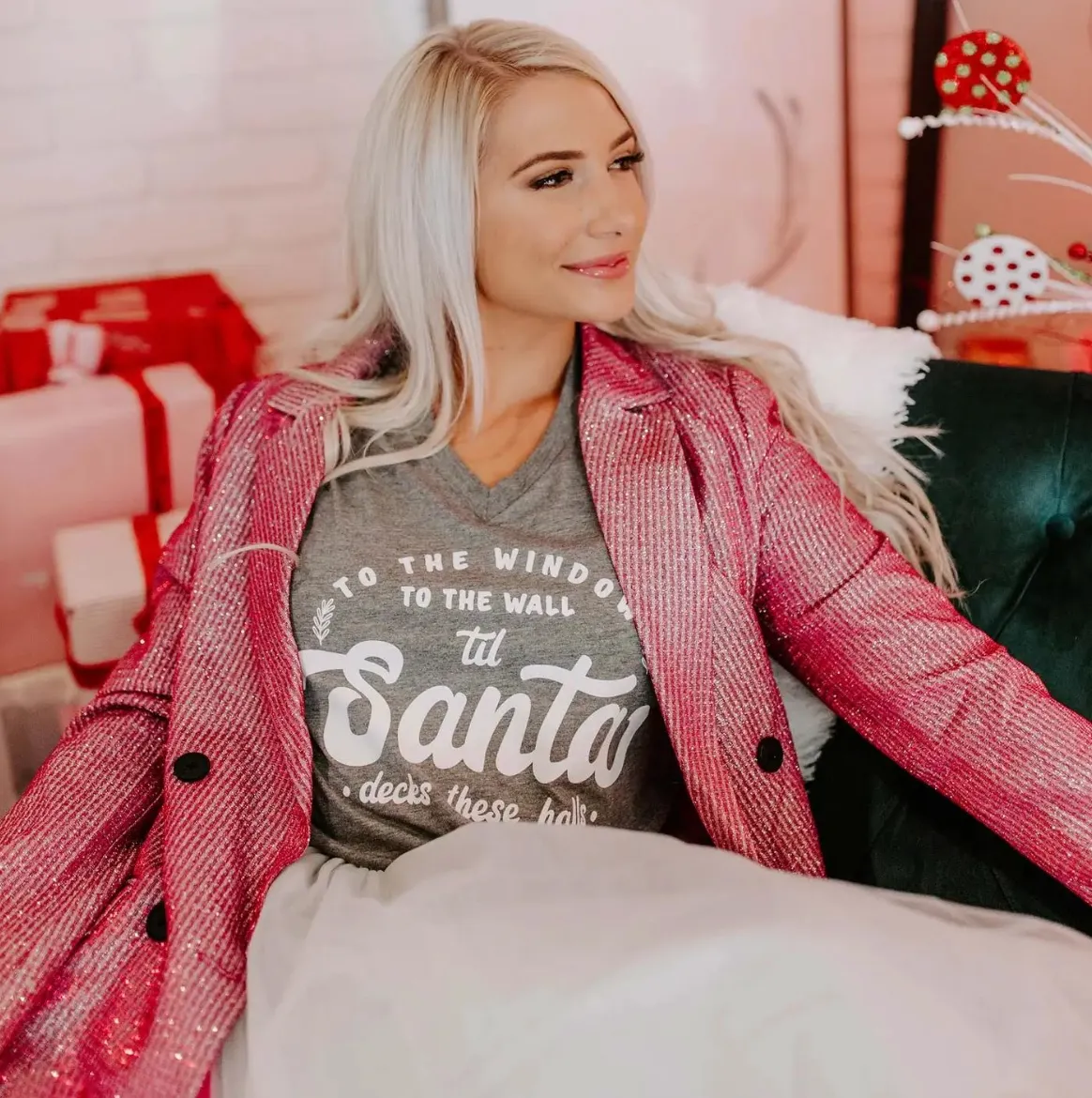 To The Window Santa Vneck Tee